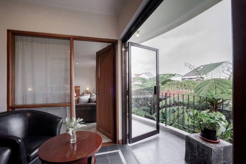 Pasteur Beautiful Luxury Home Bandung Eksteriør billede