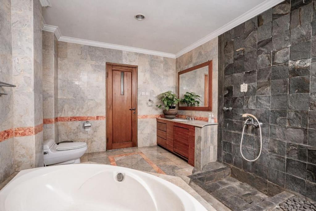 Pasteur Beautiful Luxury Home Bandung Eksteriør billede